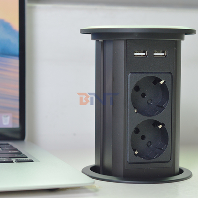 Elektrische Steckdosen Doppelseitige Ausführung 4 Wechselstromsteckdosen mit doppeltem USB-A + C + drahtlosem Ladegerät für Office De