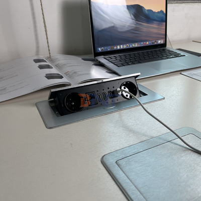 Eingebettete Fabrik-Steckdose mit EU-Stromanschluss Eingebettete Tischplatte IP44 2 Wechselstromanschlüsse RJ45 Netzwerk und HDMI-Stecker