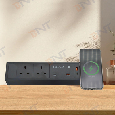 Multifunktionale 2 Wechselstromsteckdosen Dual USB A+C UK 65W PD Schnellladung Desktop Klemm Steckdose Stromanschluss