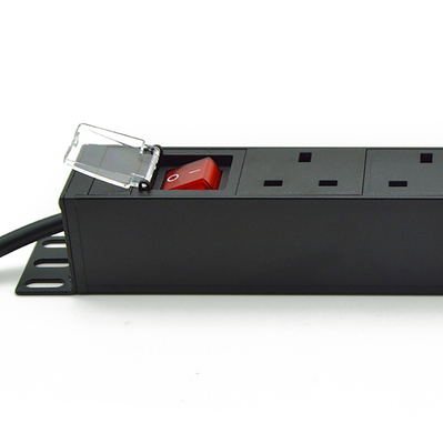 PDU 4-Port Steckdosen SPD Überspannungsschutz Stromstreifen-Erweiterung Socket 3250W mit Ein-/Aus-Schalter und Stromkabel
