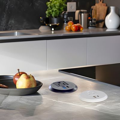 50mm runde elektrische Stecker & US-Steckdosen Standard-Steckdosen mit USB-Ladeanschluss Typ-C