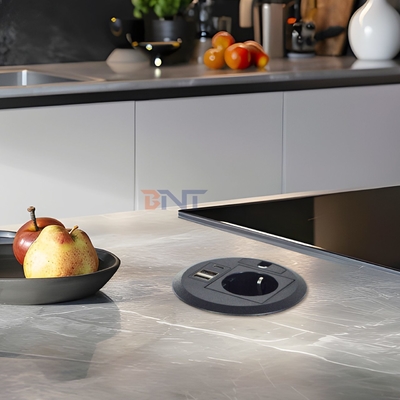 Design für die Abdeckung des Kabel lochs: Runde, in Sofa eingelassene Steckdose mit EU-Standard-Steckdosen USB A+C