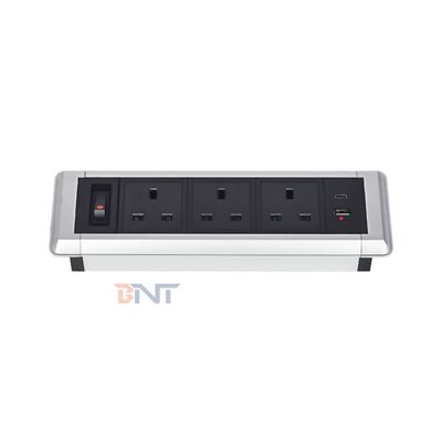 Desktop-Multifunktions-Steckdosenleiste mit 3 AC-Steckdosen, eingebetteter USB A+USB C Ladebuchse