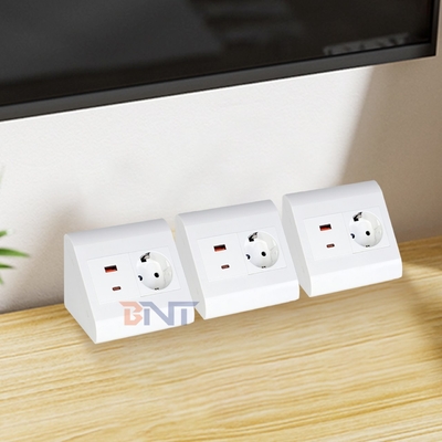 Portable Tabletop EU Socket für Büro und Zuhause IP44 mit USB A+C-Ausgangsanschlüssen für mehrere Geräte